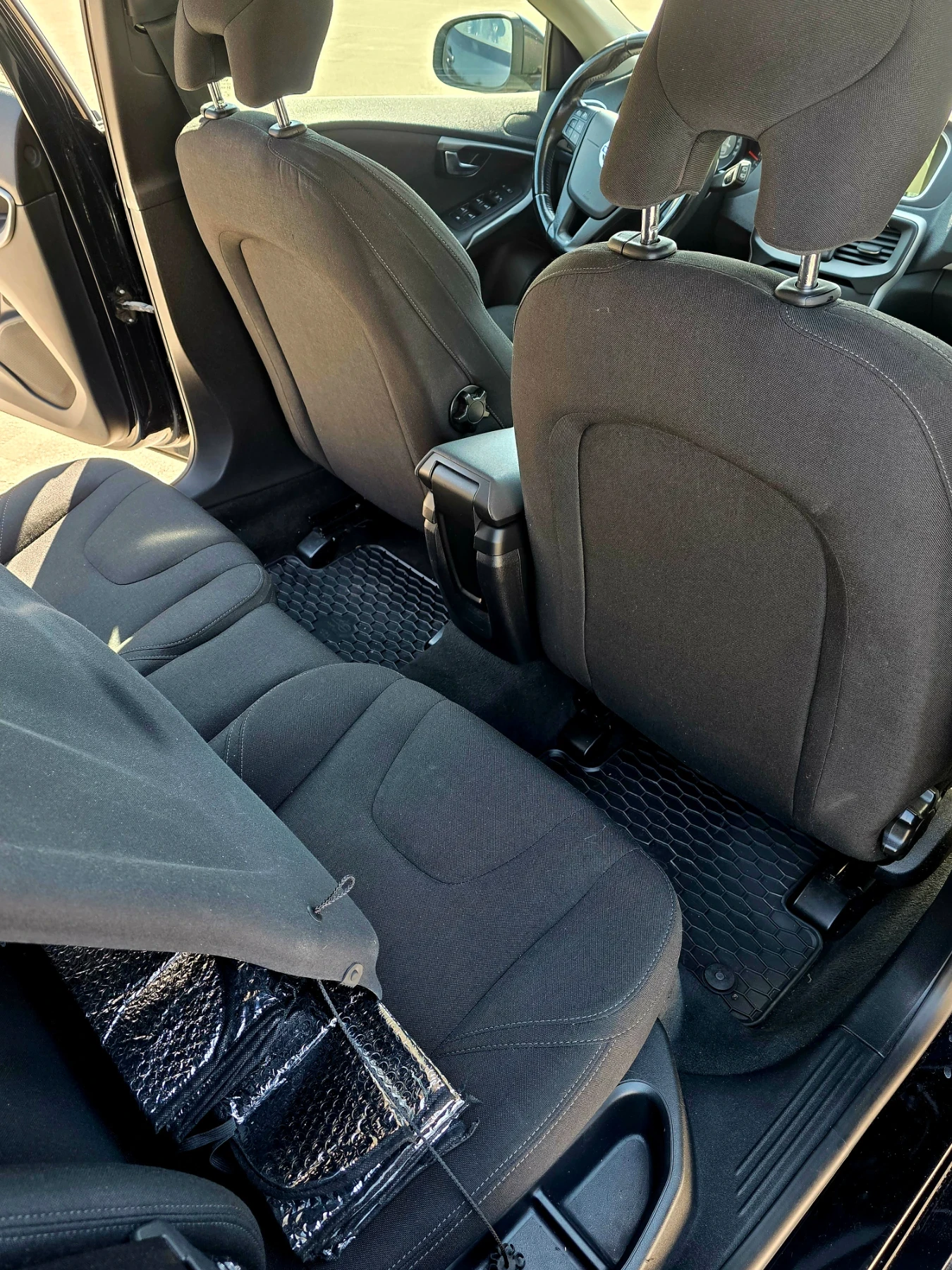 Volvo V40 2.0D Fecelift , снимка 11 - Автомобили и джипове - 53852567