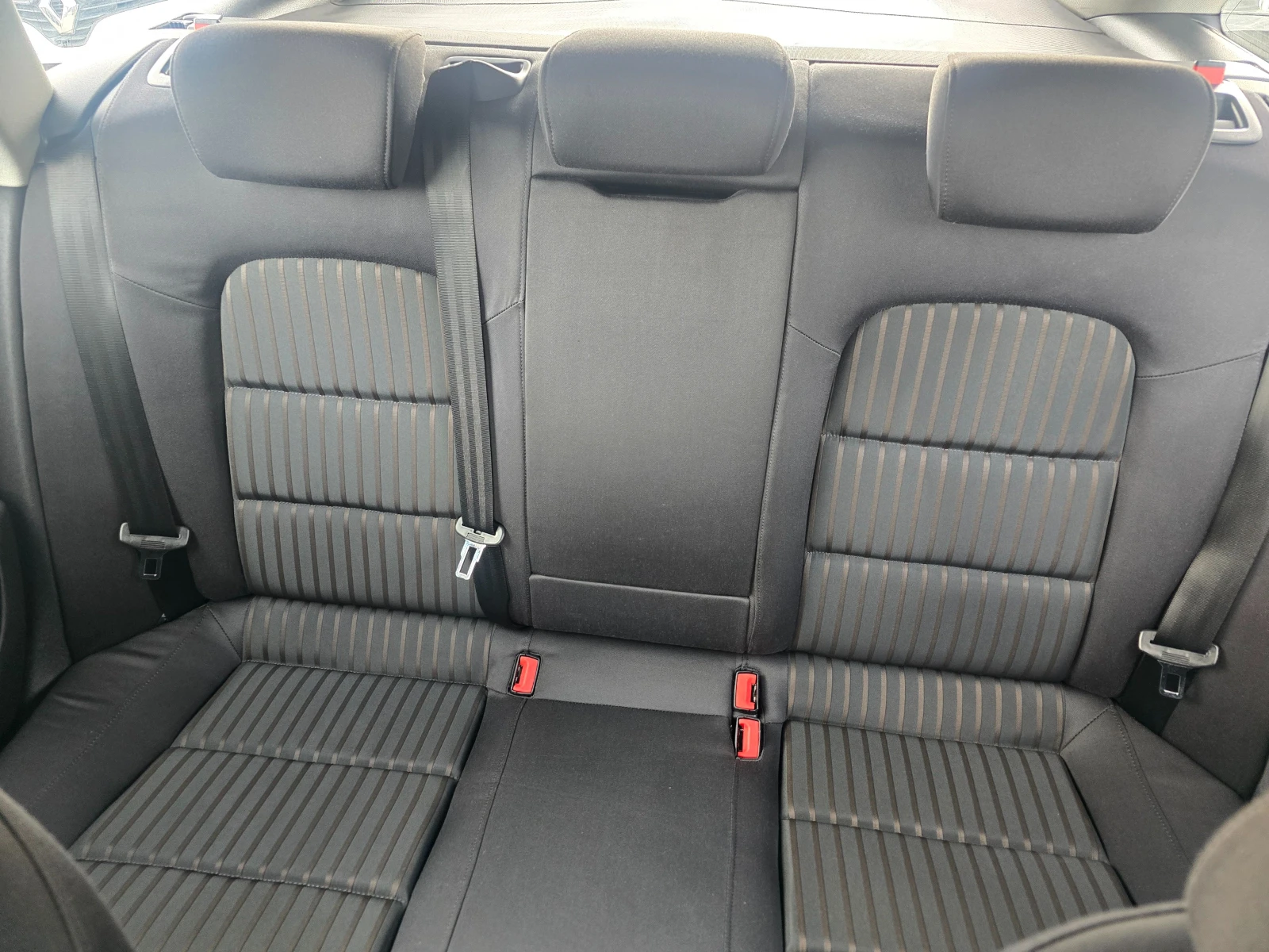 Audi A4 2.0TDI-143K.C-EВРО 5В-АВТОМАТИК-ТОП СЪСТОЯНИЕ, снимка 12 - Автомобили и джипове - 54083158