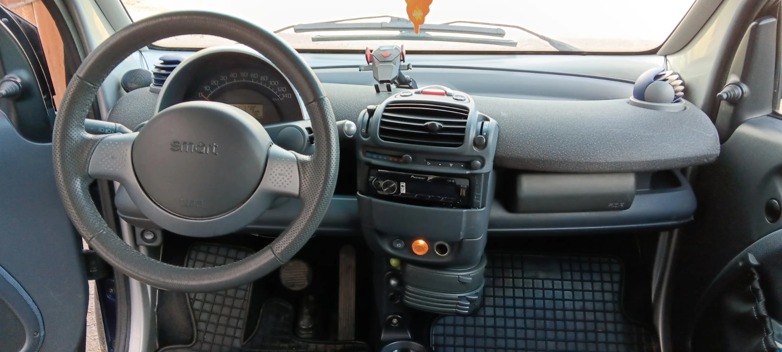 Smart Fortwo 0.7i, снимка 13 - Автомобили и джипове - 54138462