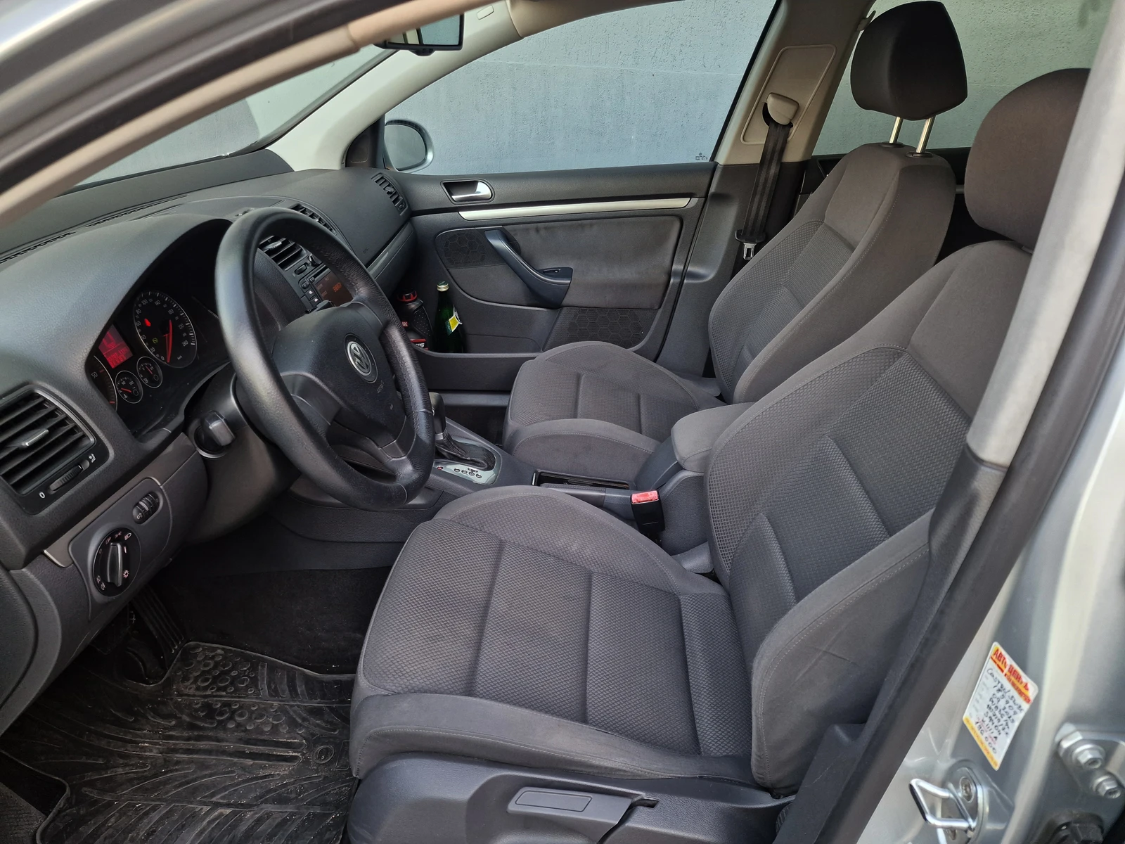VW Golf 2.0 TDI Автоматик, снимка 12 - Автомобили и джипове - 55535580