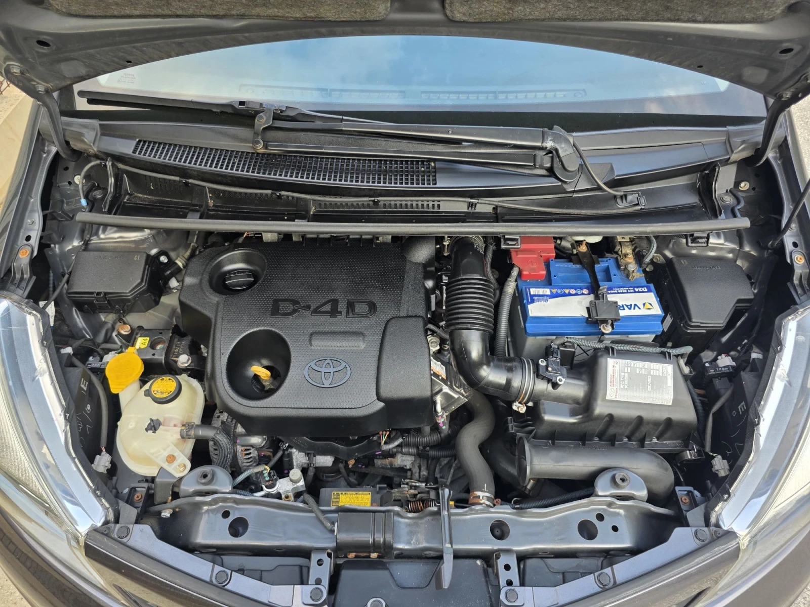 Toyota Yaris 1.4 D-4D НАВИ/Камера/Климатроник/ЕВРО5, снимка 9 - Автомобили и джипове - 55830380