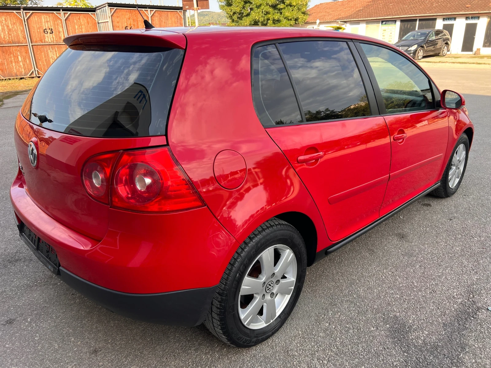 VW Golf 1.4i 80k.c * Климатроник* , снимка 3 - Автомобили и джипове - 55896491