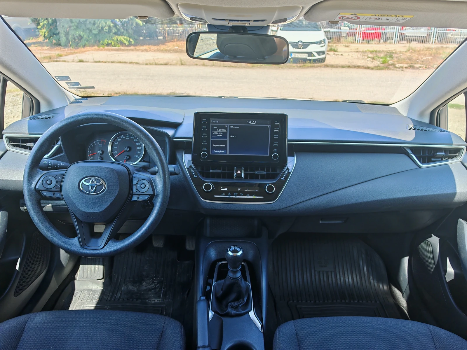 Toyota Corolla 1.5i Гаранционна, снимка 10 - Автомобили и джипове - 55935370
