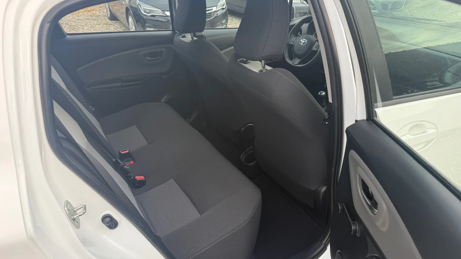 Toyota Yaris 1.0 i  | Mobile.bg � ����������� 9