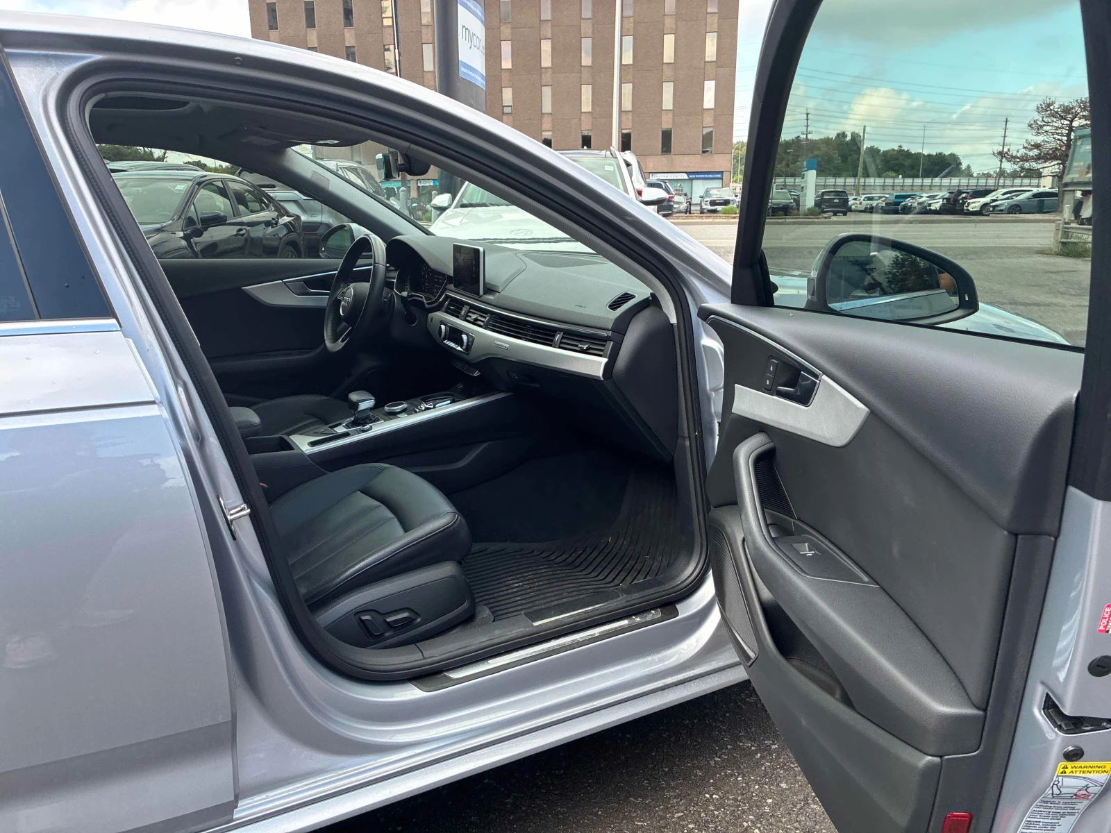 Audi A4 * Technik * CARFAX * ЦЕНА ДО БГ, снимка 14 - Автомобили и джипове - 56021996