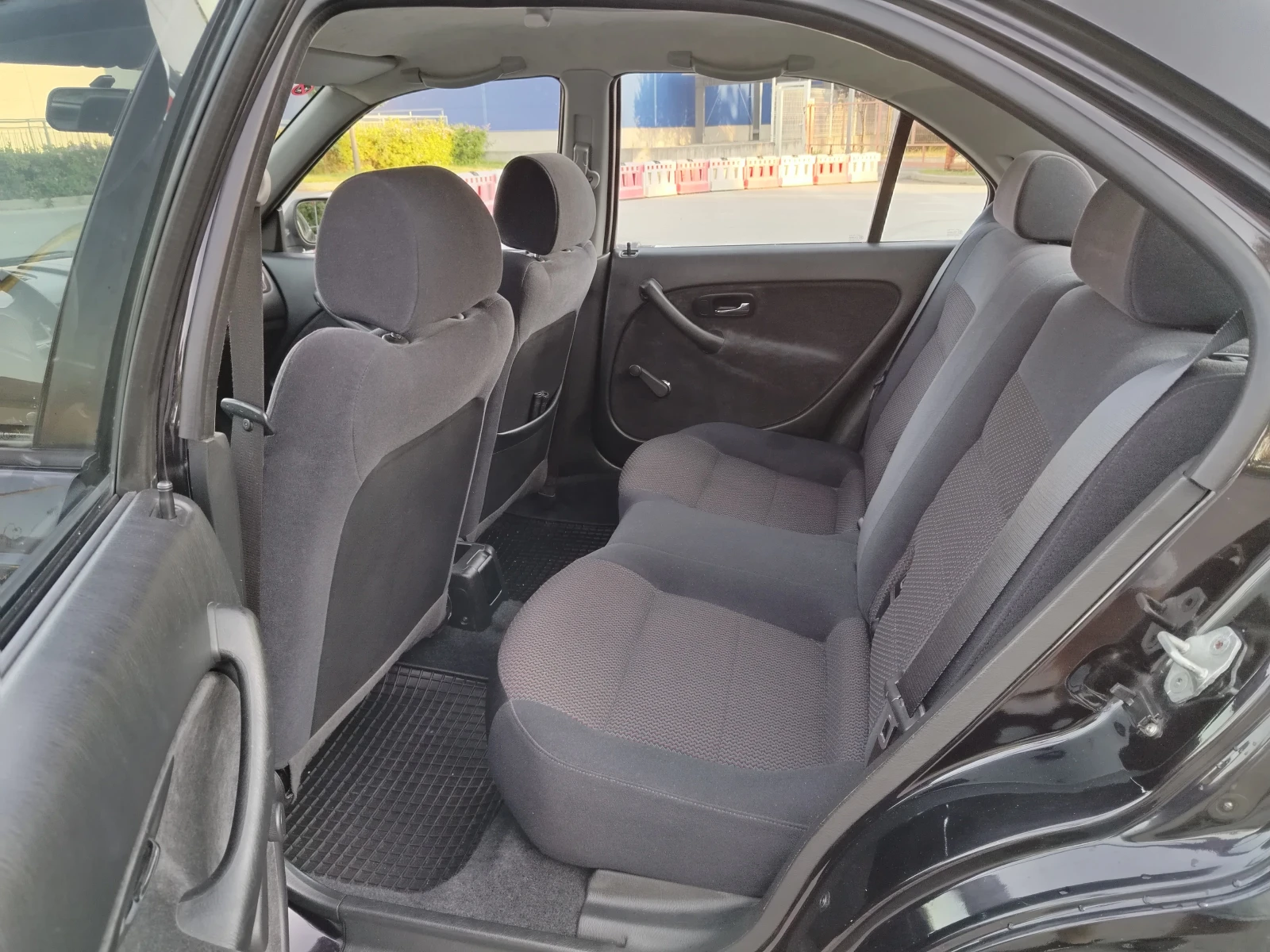 Honda Civic 1.4 16V, с климатик, снимка 8 - Автомобили и джипове - 56045141