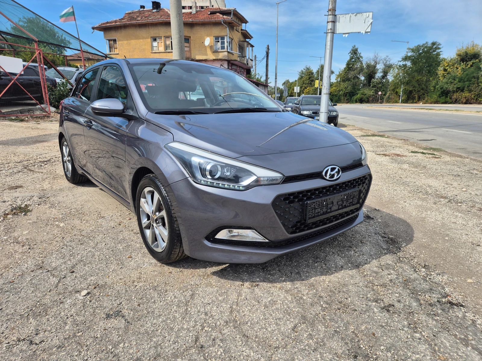 Hyundai I20 1.2i* ГАЗ, LED, снимка 3 - Автомобили и джипове - 56138237