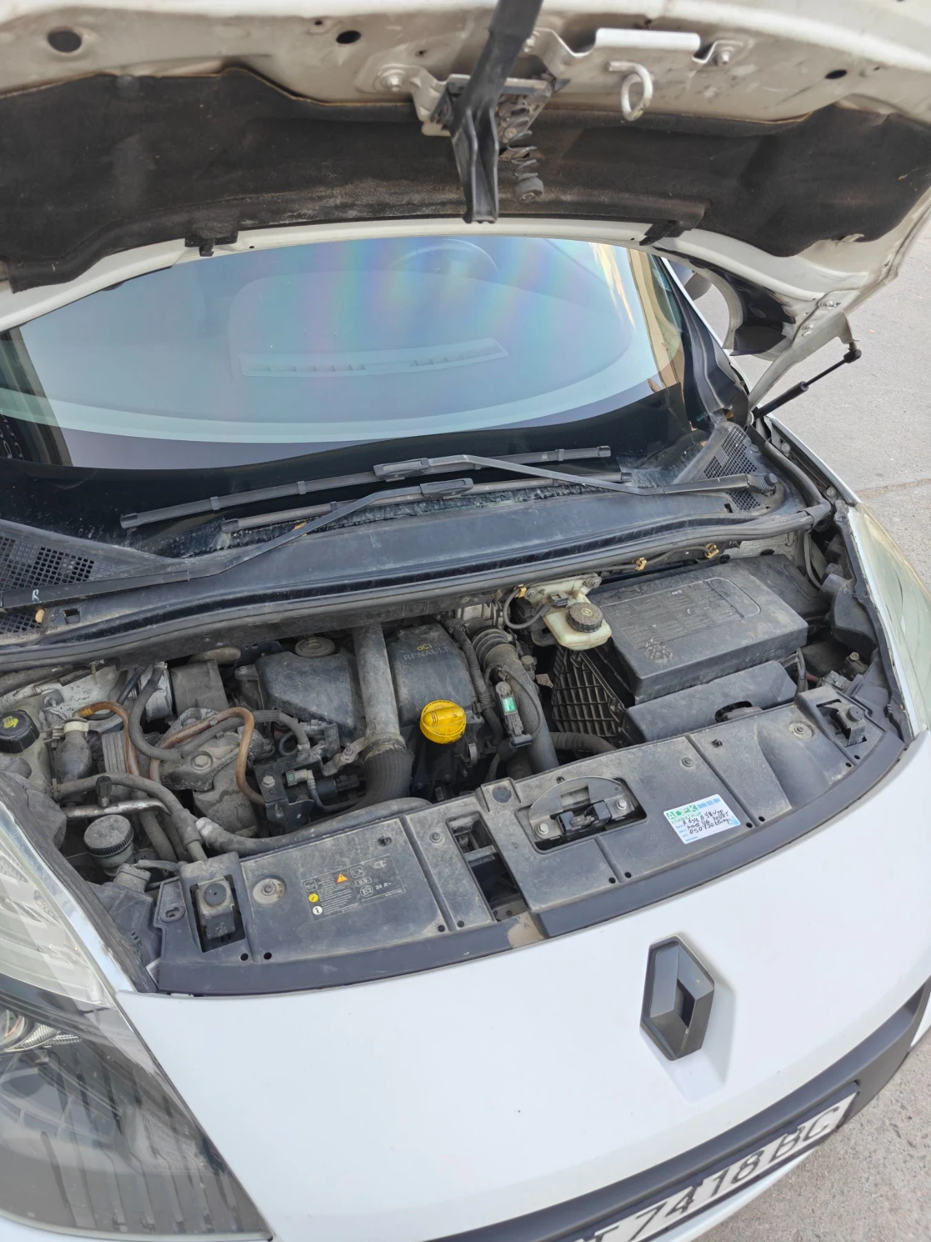Renault Scenic 1.5dCI, снимка 10 - Автомобили и джипове - 56144372