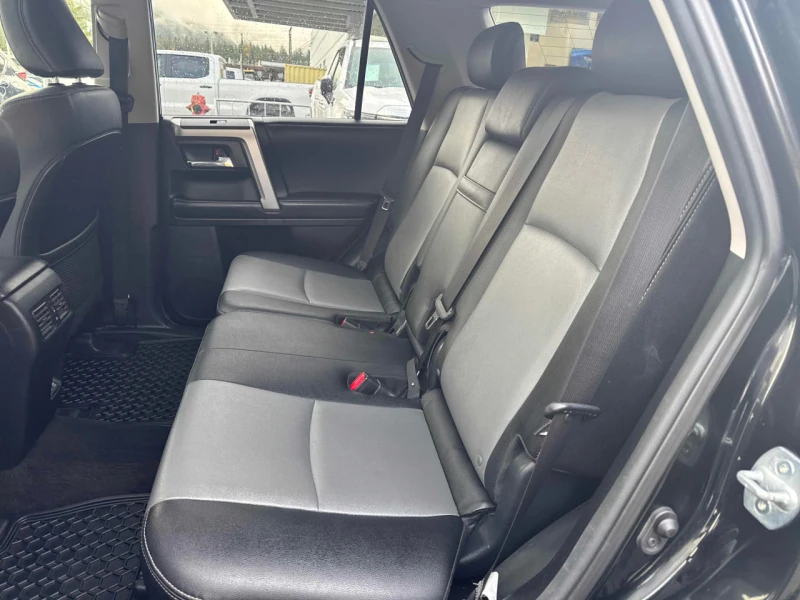 Toyota 4runner CARFAX* АВТОФИНАНСИРАНЕ БЕЗ ПЪРВОНАЧАЛНА ВНОСКА, снимка 11 - Автомобили и джипове - 53019406