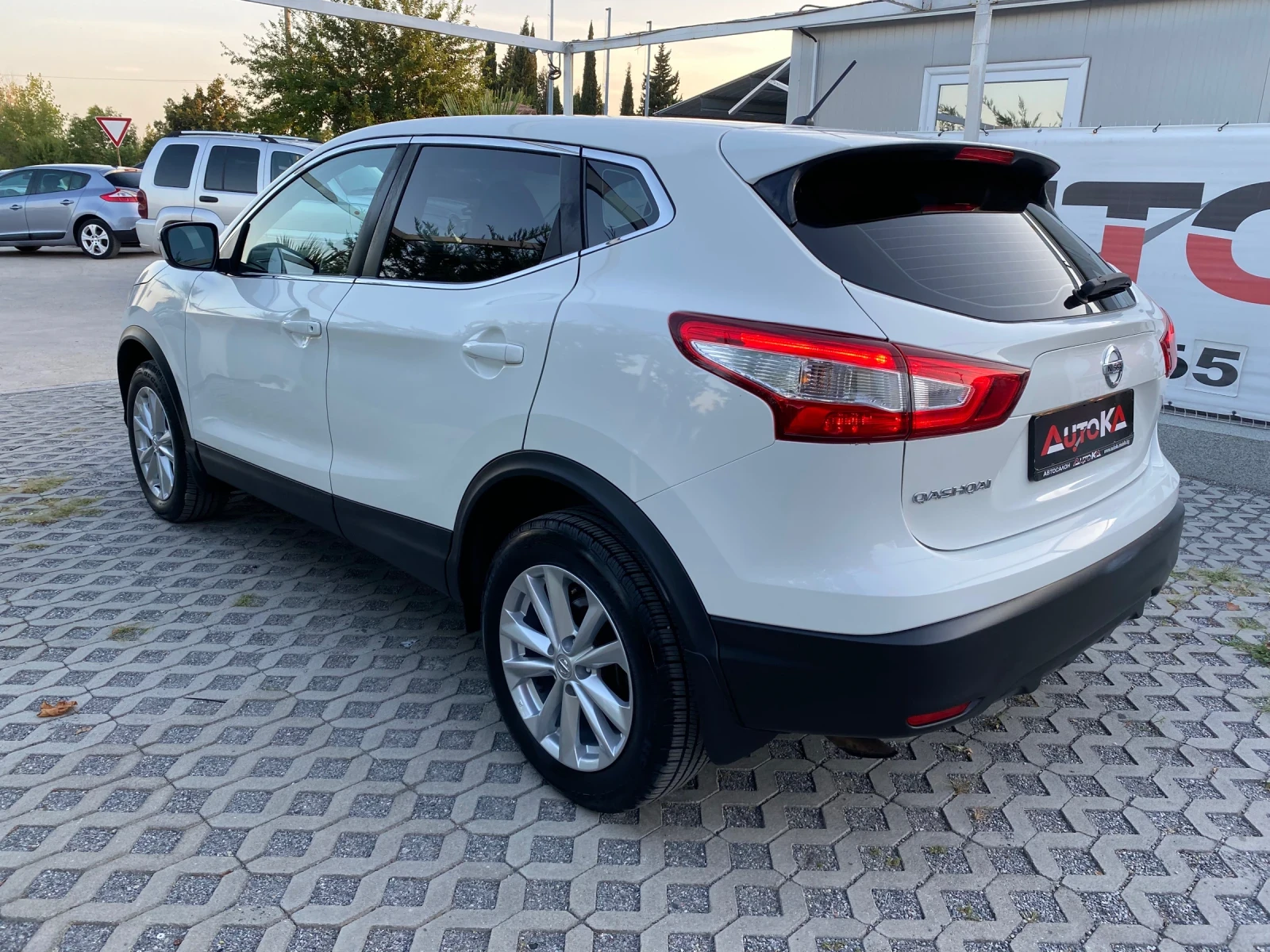 Nissan Qashqai 2.0i-141кс= АВТОМАТ= КАМЕРА= 140хил.км - изображение 5