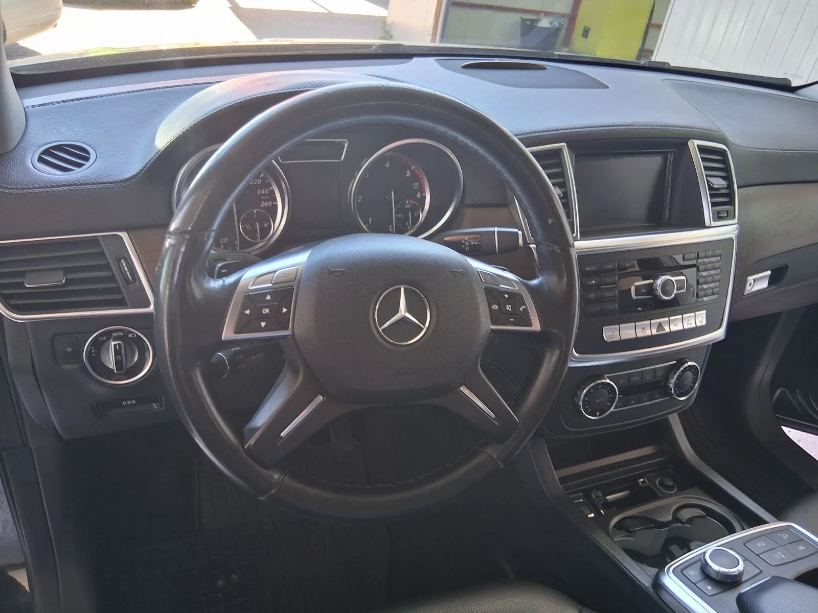 Mercedes-Benz ML 350  - изображение 7