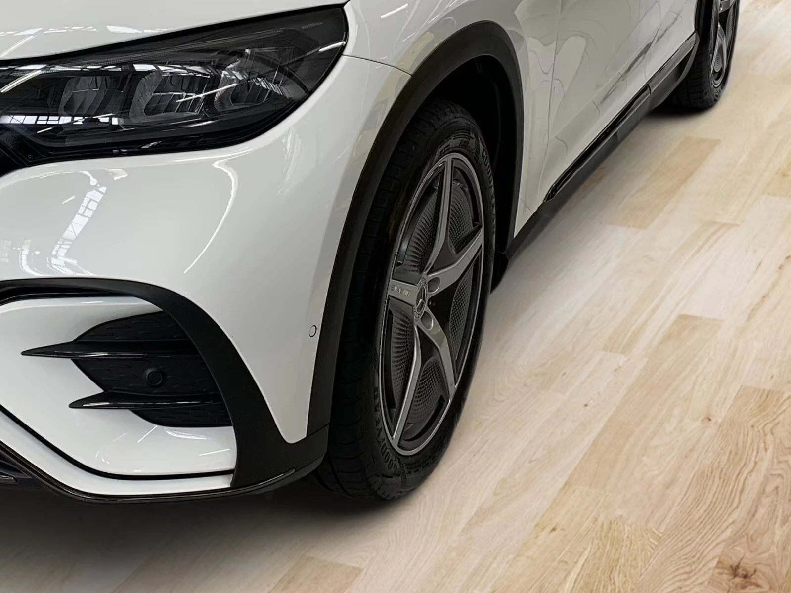 Mercedes-Benz EQE 300 AMG/SUV/NIGHT/360/LED/KEYLESS/, снимка 2 - Автомобили и джипове - 53983053