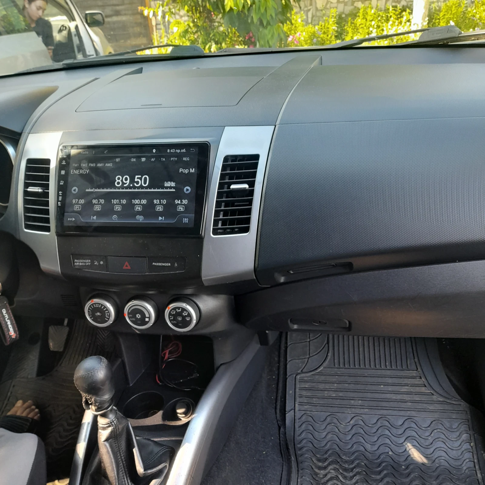 Mitsubishi Outlander 2.0 Di-D, снимка 3 - Автомобили и джипове - 54734737