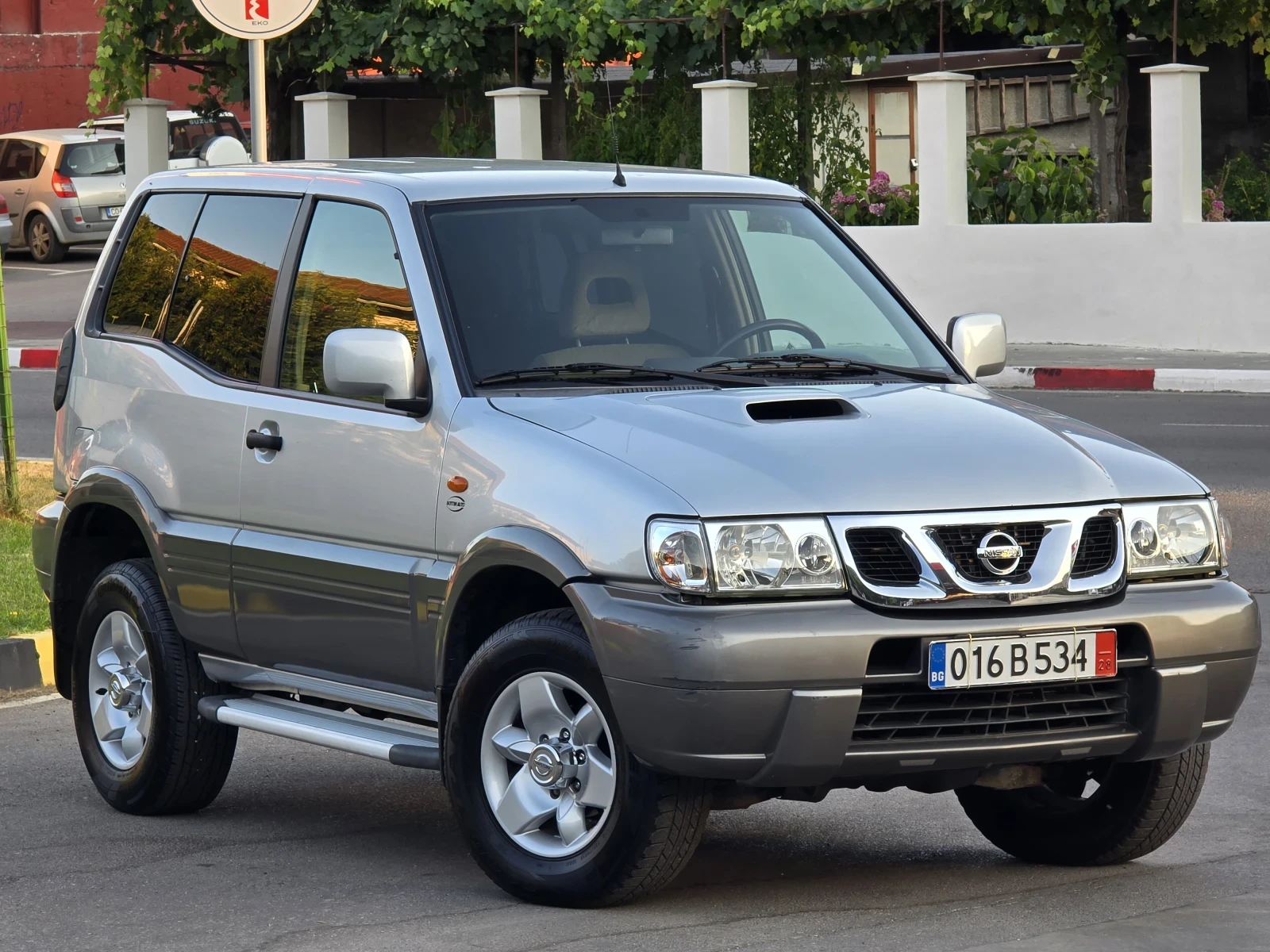 Nissan Terrano Уникат внос Италия продажба на лизинг, снимка 4 - Автомобили и джипове - 55547399
