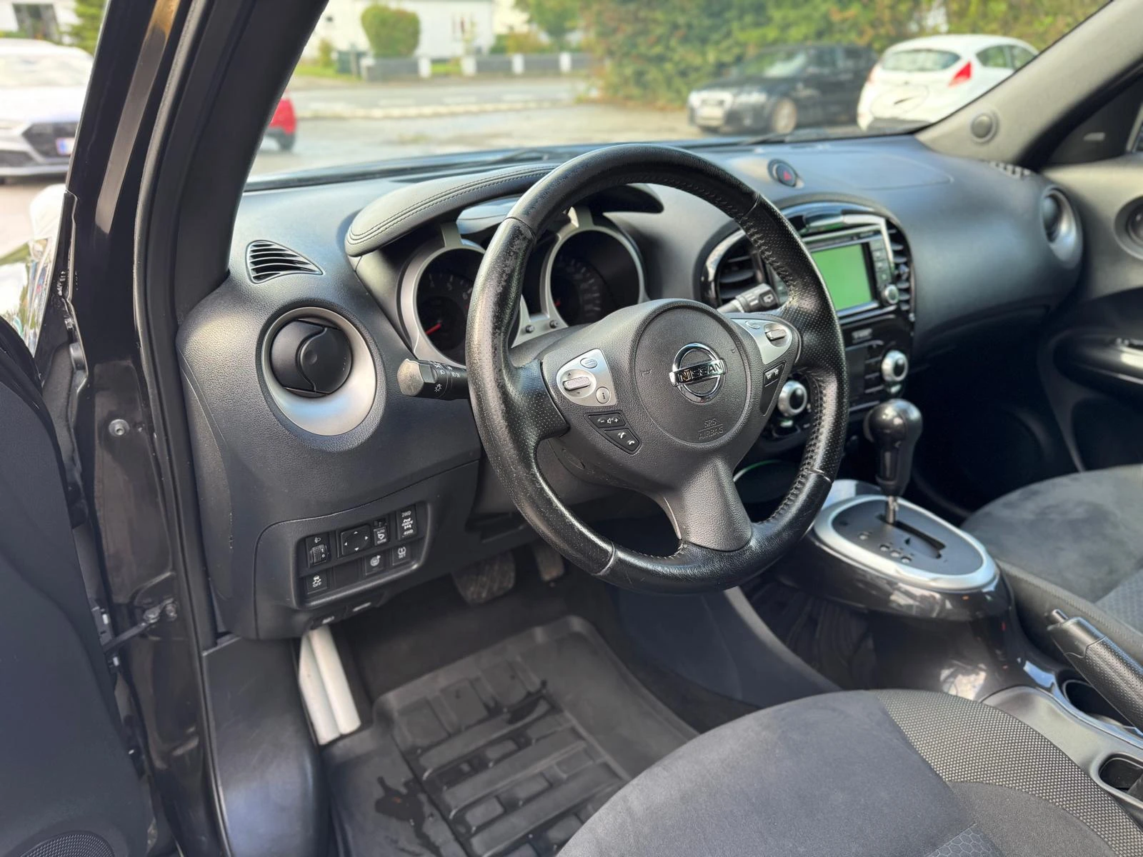Nissan Juke 1, 6 Dig-T 190 4X4 Tekna X-tr. 4WD Facelift, снимка 12 - Автомобили и джипове - 55944393
