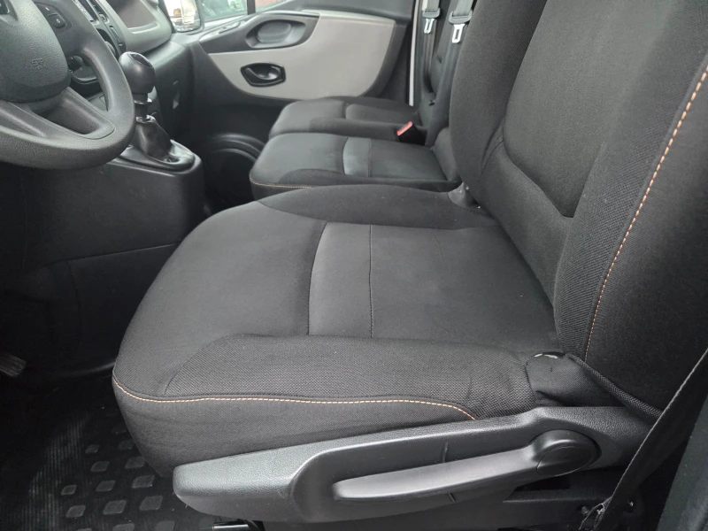 Renault Trafic 1.6DCI 120, снимка 7 - Бусове и автобуси - 52990665