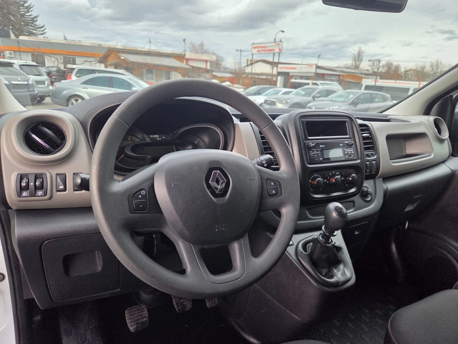 Renault Trafic 1.6DCI 120 - изображение 8