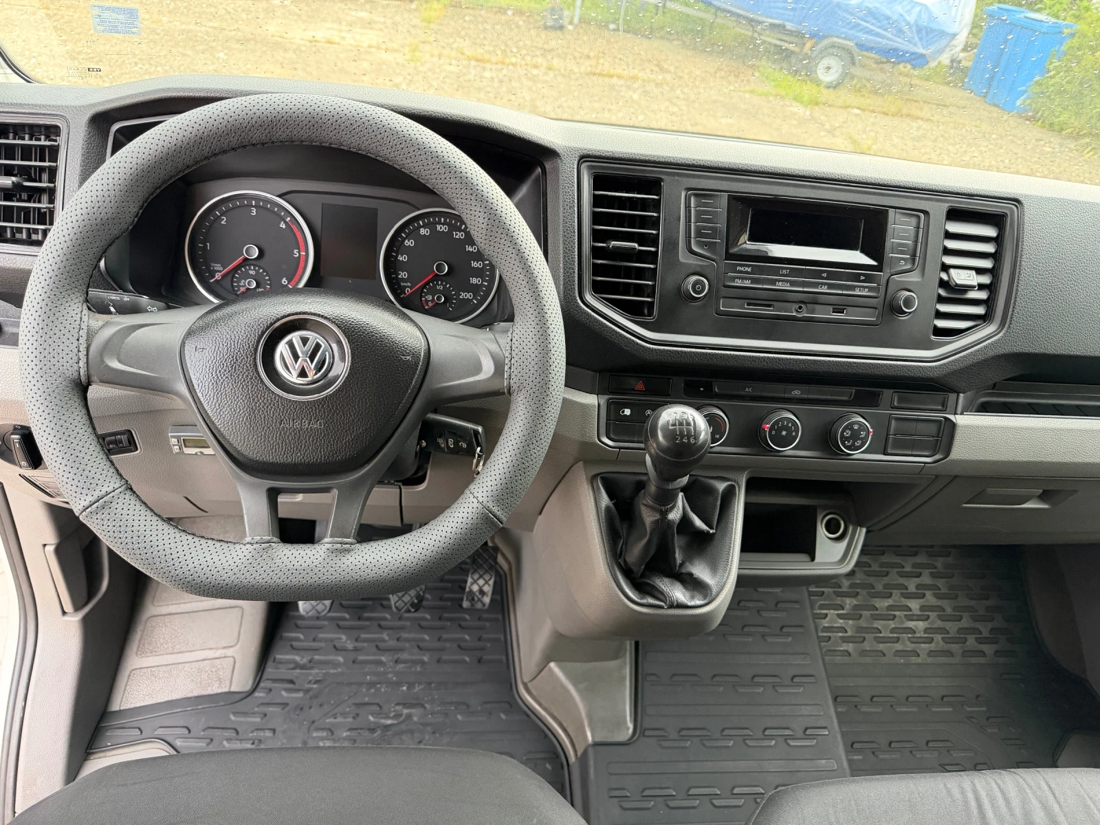 VW Crafter 2.0TDI , снимка 14 - Бусове и автобуси - 55117670