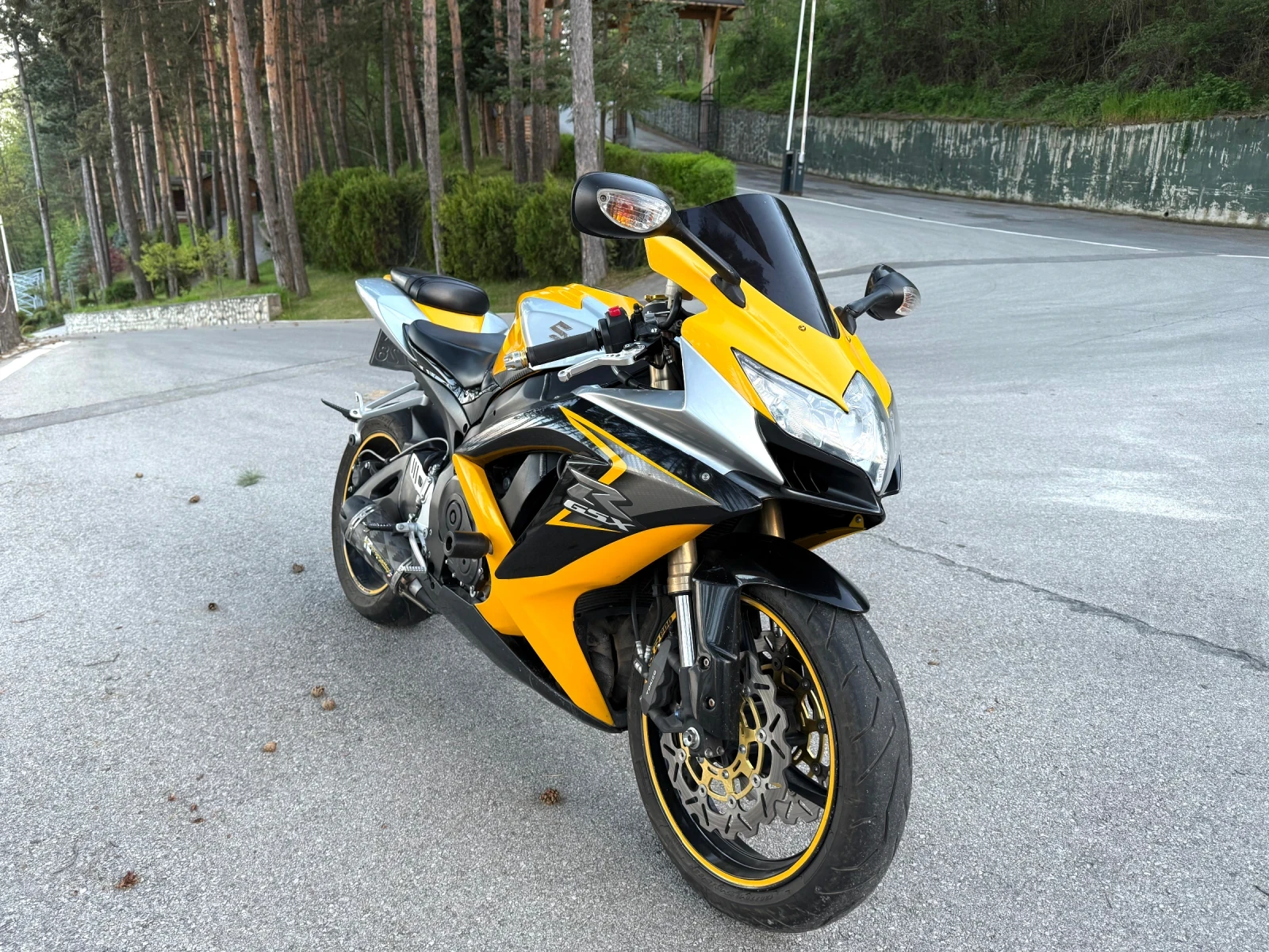 Suzuki Gsxr 600 K8 - изображение 3