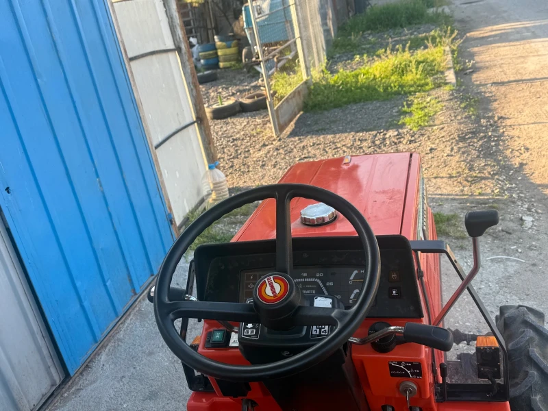 Трактор Hinomoto, снимка 7 - Селскостопанска техника - 53042037