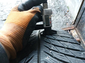 Гуми Зимни 255/50R19, снимка 5