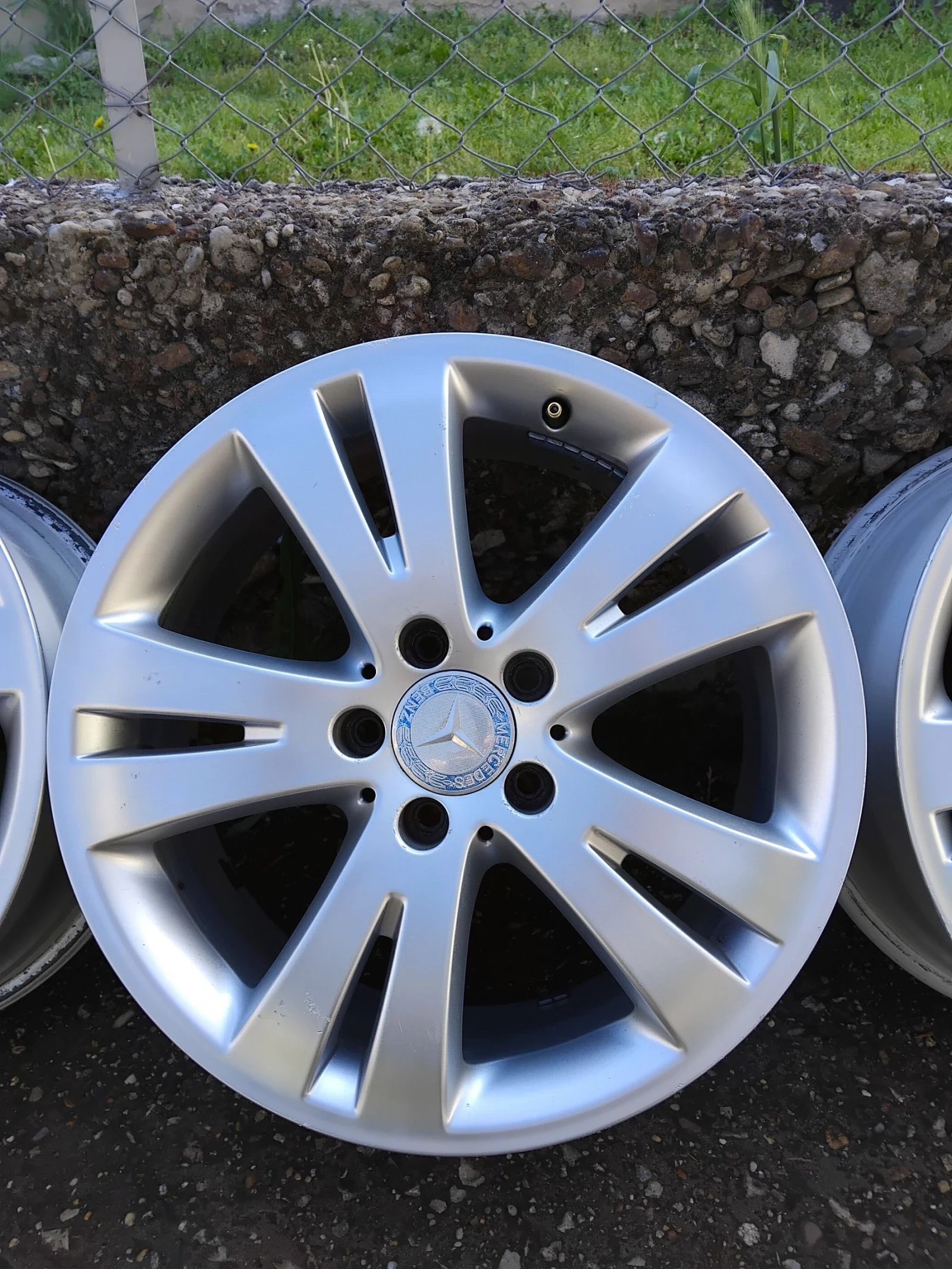 Джанти за Mercedes-Benz C 220, снимка 2 - Гуми и джанти - 54597174