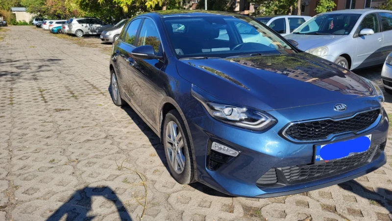 Kia Ceed Бензин , снимка 5 - Автомобили и джипове - 47892794