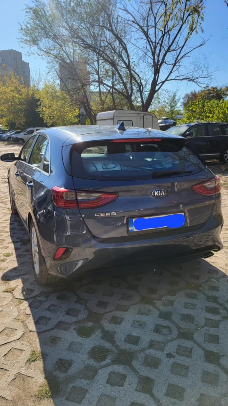 Kia Ceed Бензин , снимка 4 - Автомобили и джипове - 47892794