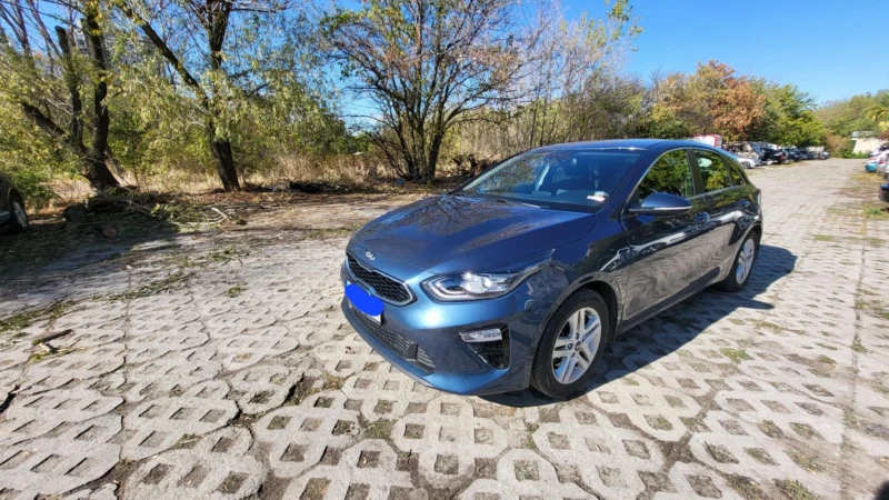 Kia Ceed Бензин , снимка 7 - Автомобили и джипове - 47892794