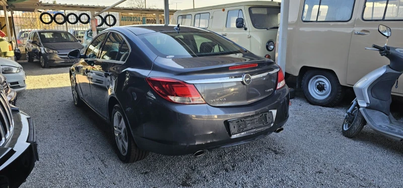 Opel Insignia 1.6i 6 speed , снимка 8 - Автомобили и джипове - 47898191