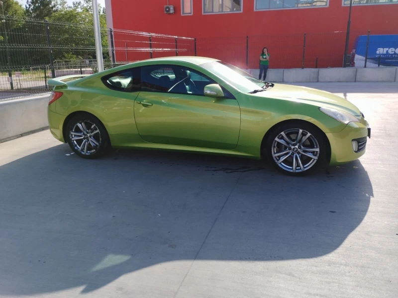 Hyundai Genesis, снимка 6 - Автомобили и джипове - 52685247