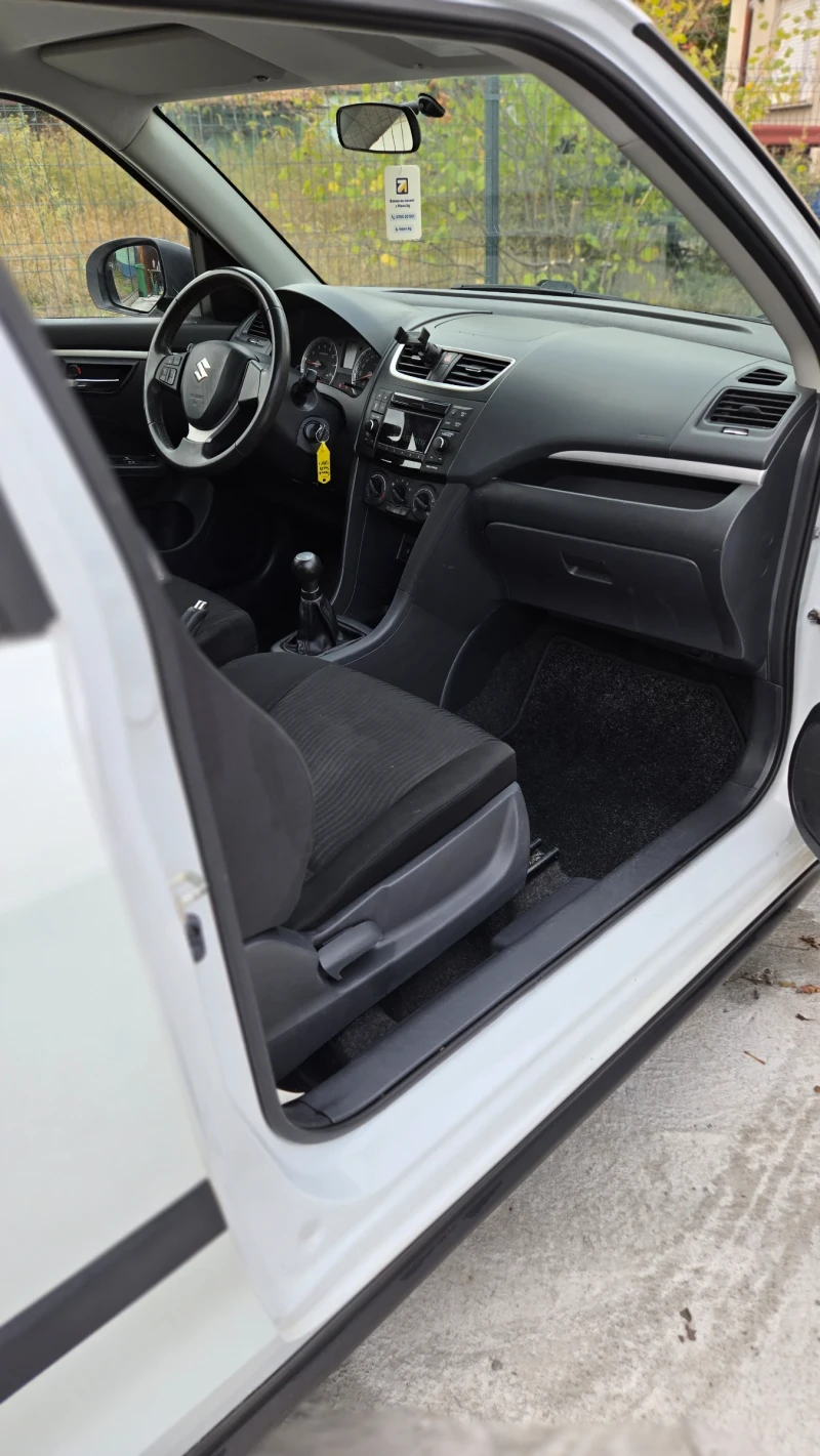 Suzuki Swift 1.2 Basic, снимка 10 - Автомобили и джипове - 52179851