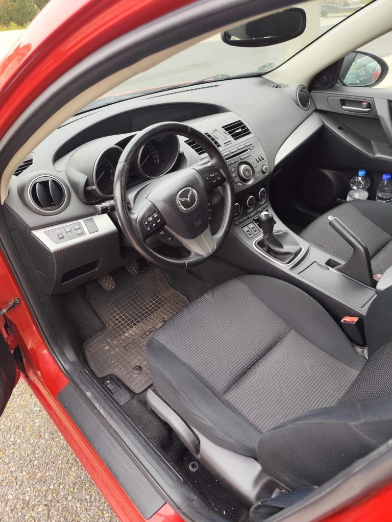Mazda 3, снимка 10 - Автомобили и джипове - 52506855