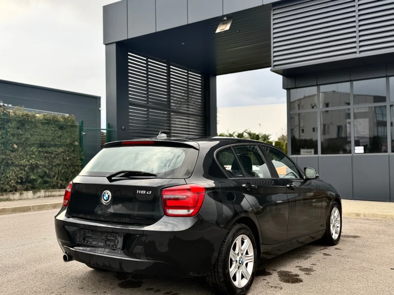 BMW 118 BMW 118D/Navi/Avtomat/Перфектна, снимка 6 - Автомобили и джипове - 52670538