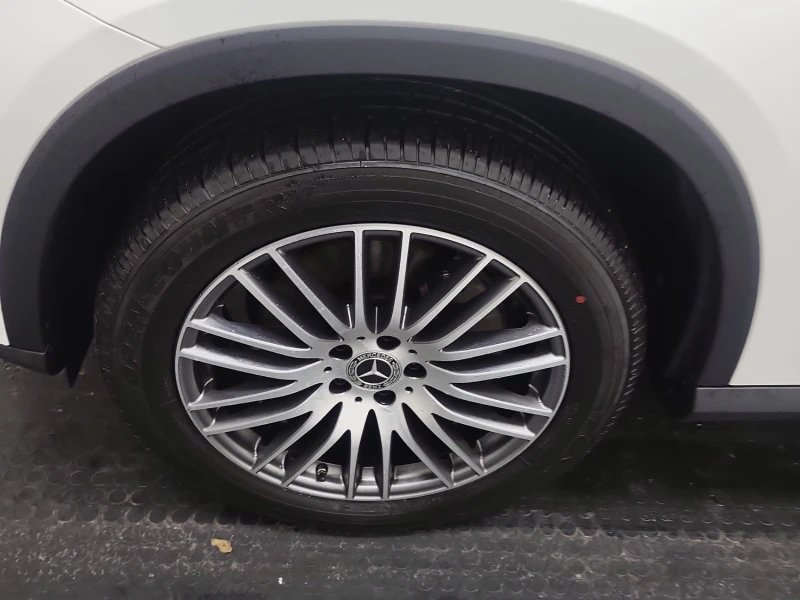 Mercedes-Benz C 300 * CARFAX * БЕЗ ПЪРВОНАЧАЛНА ВНОСКА, снимка 12 - Автомобили и джипове - 53045479