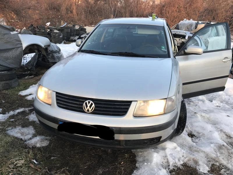 VW Passat 1,8T/1,8-125, снимка 1 - Автомобили и джипове - 47487183