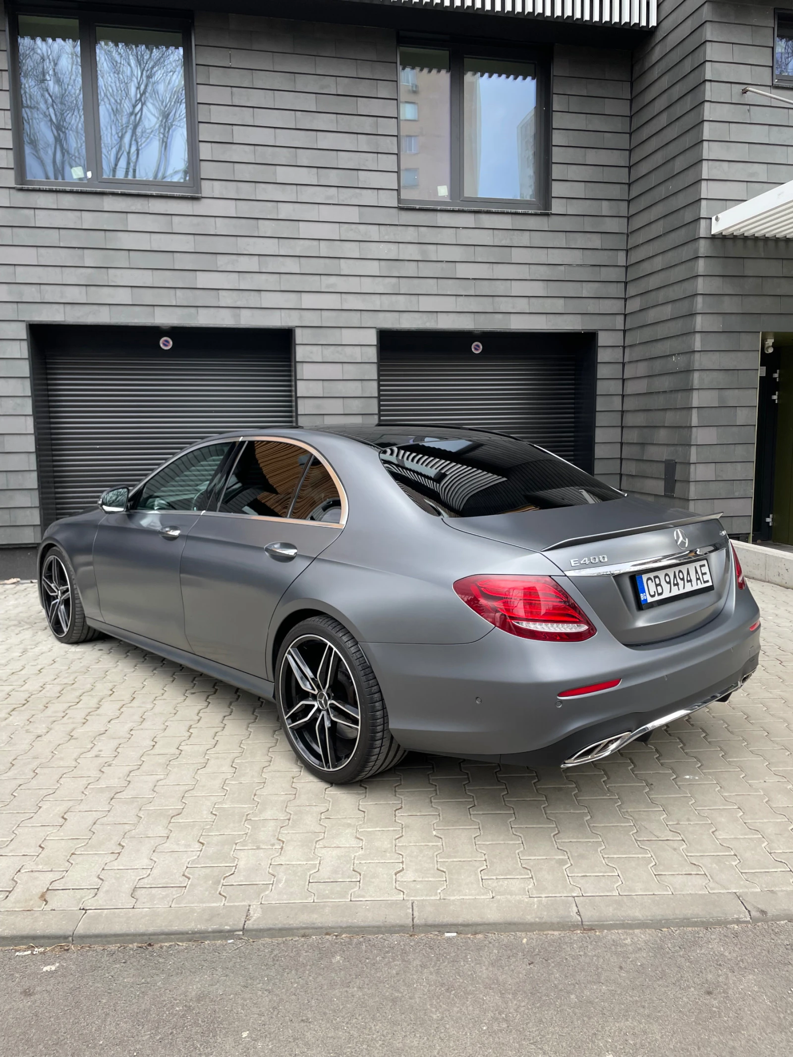 Mercedes-Benz E 400 AMG/DESIGNO/4MATIC - изображение 3