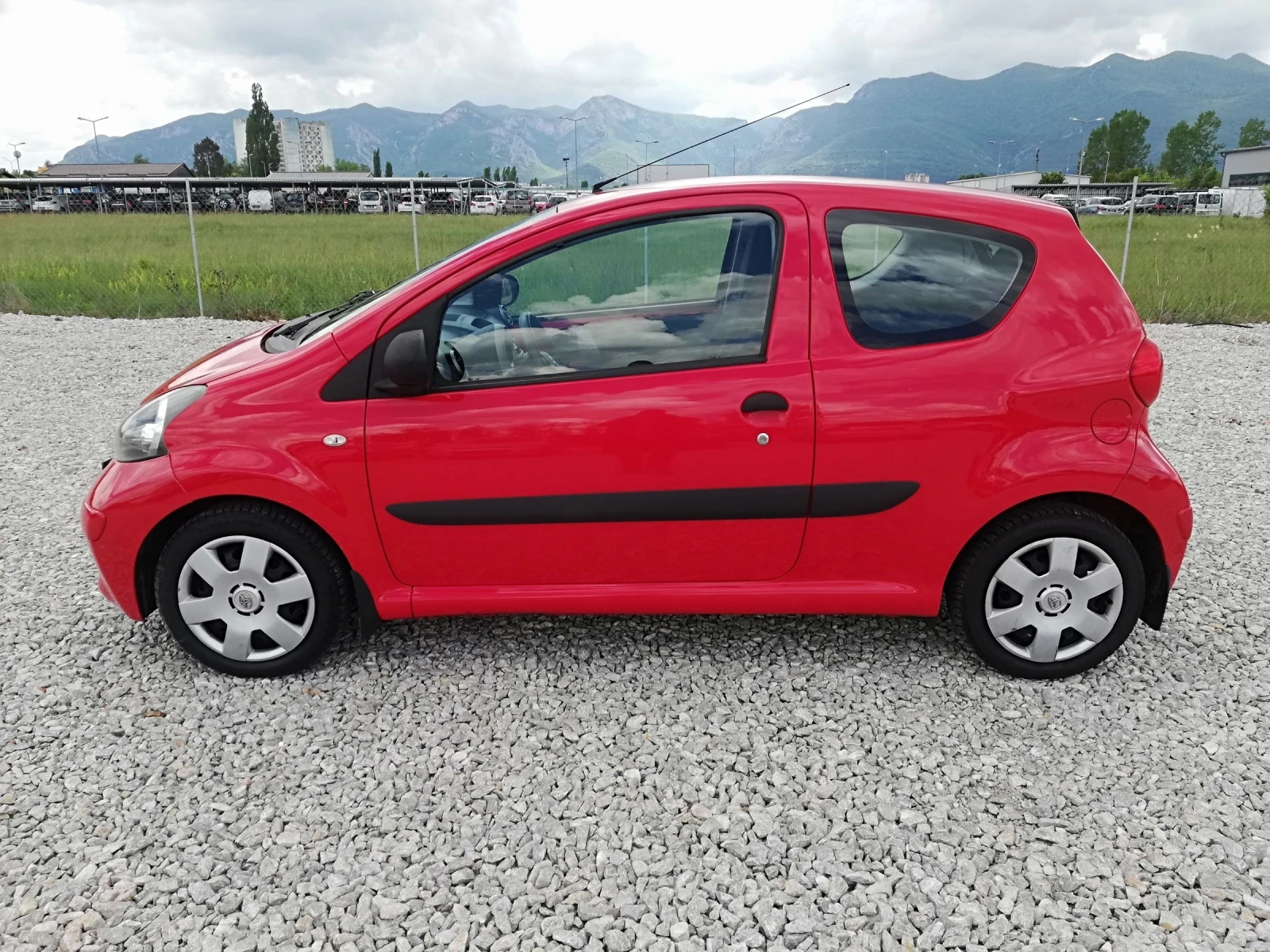 Toyota Aygo 1.0 i klima IT - изображение 3