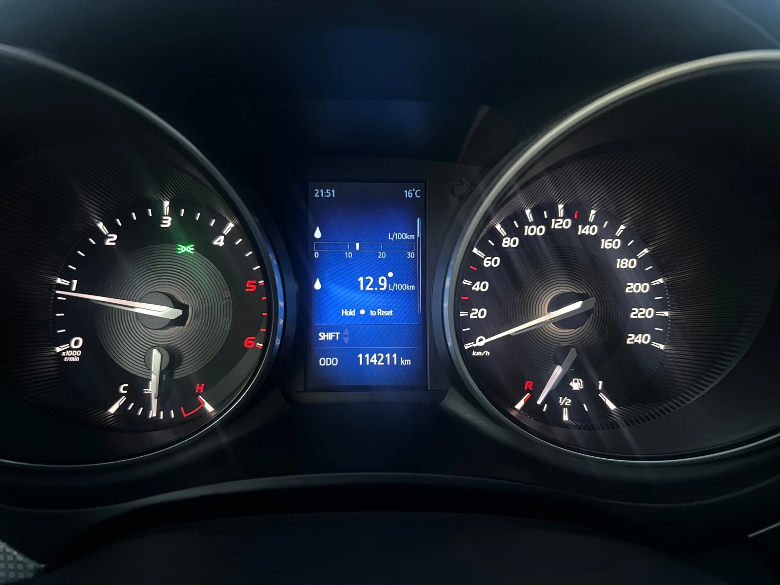 Toyota Avensis Executive  | Mobile.bg   11