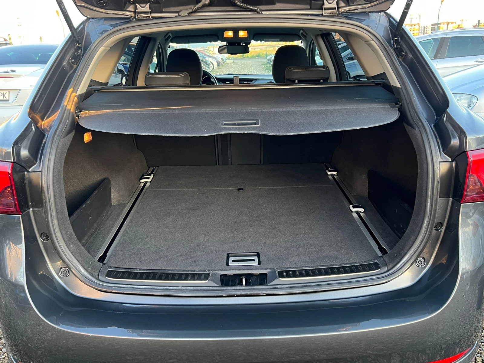 Toyota Avensis Executive  | Mobile.bg   13