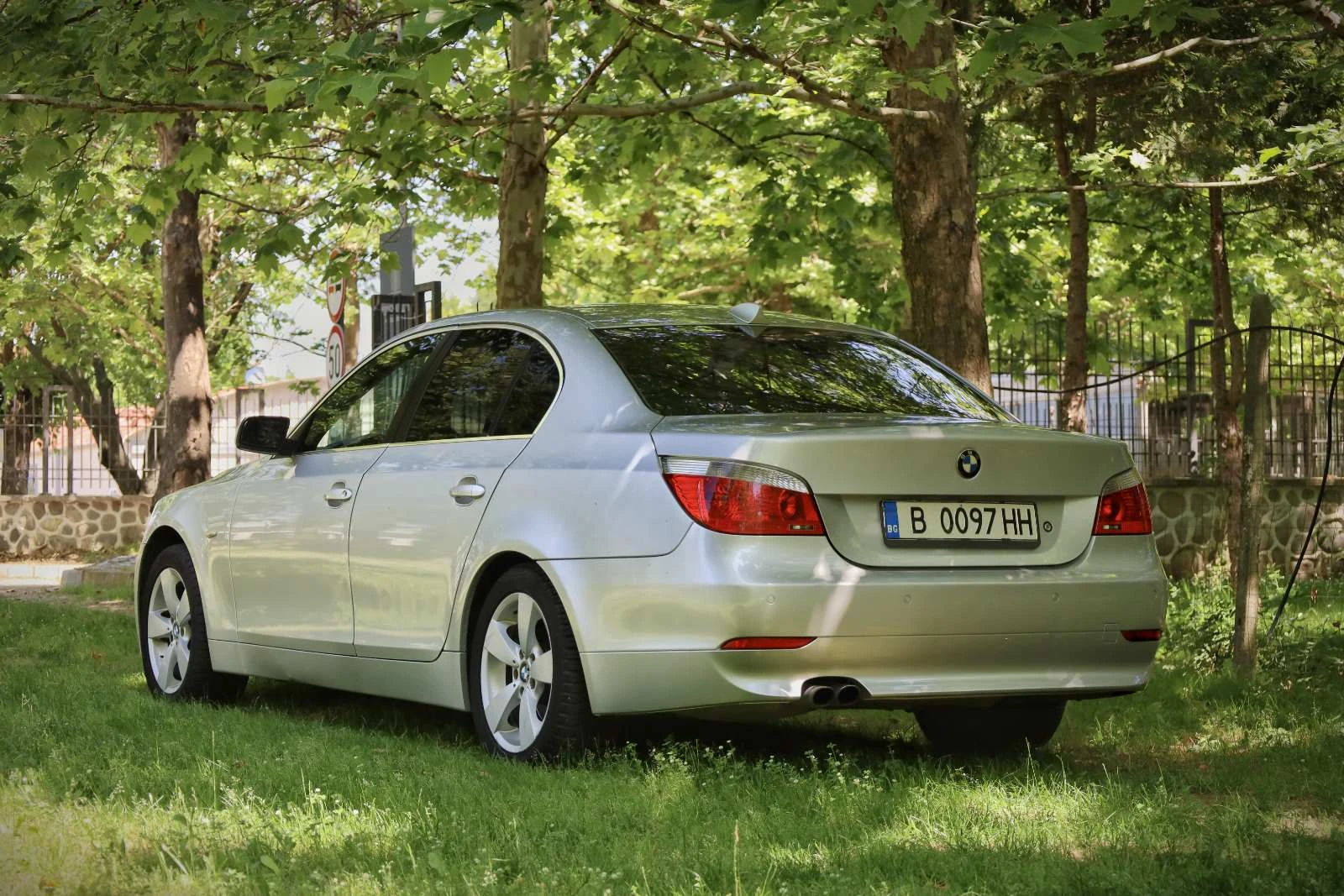 BMW 525 XI - изображение 5