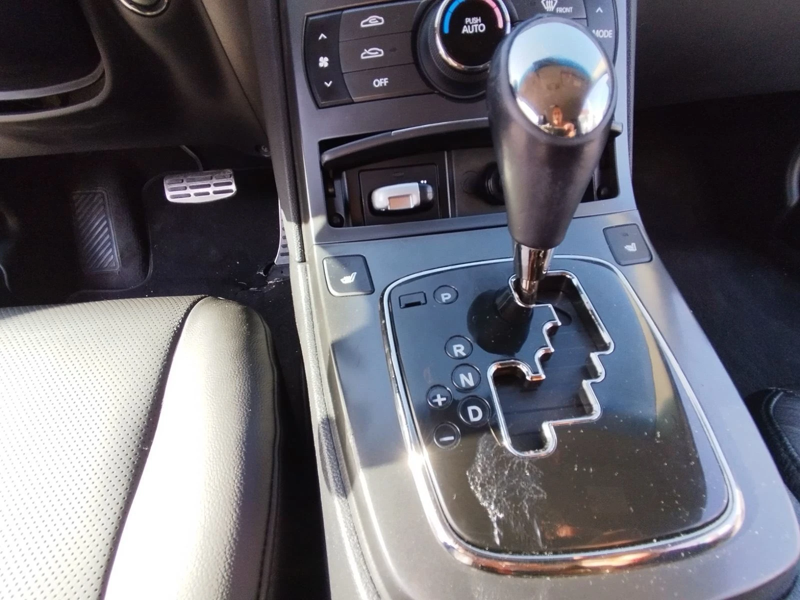 Hyundai Genesis | Mobile.bg   16