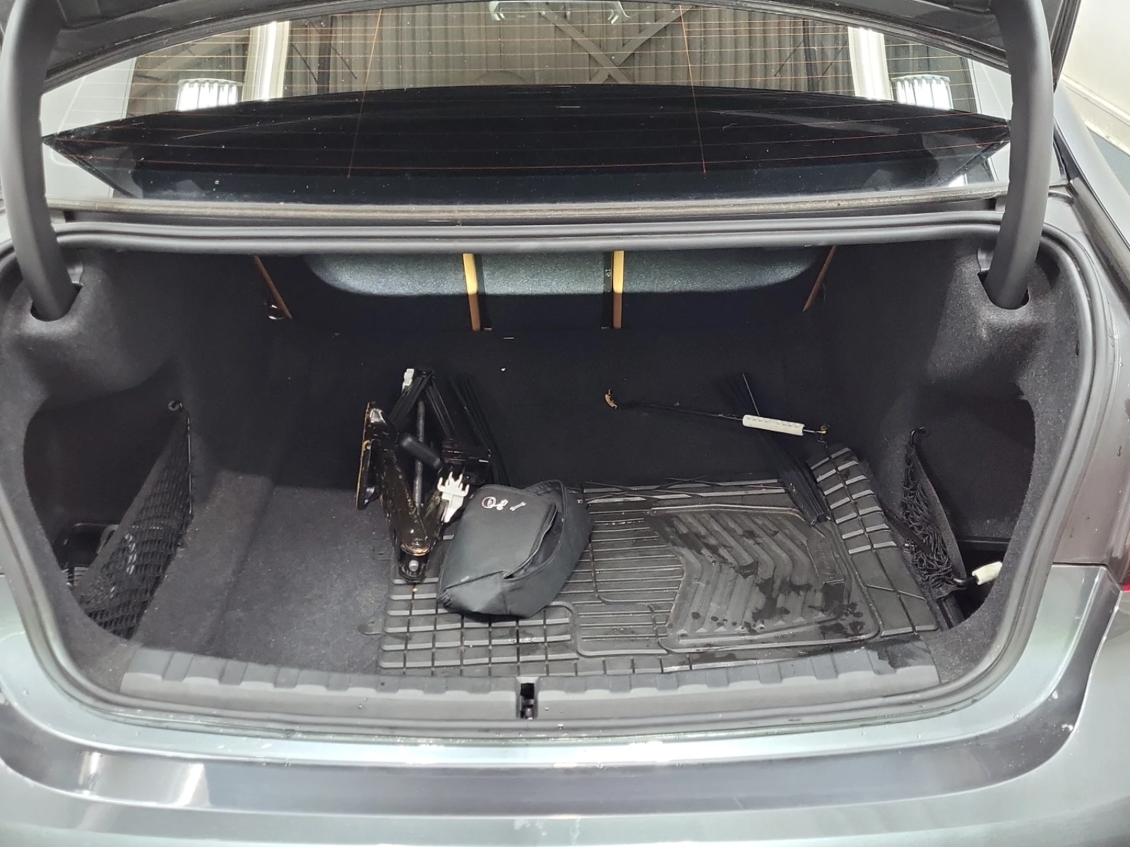 BMW 330 * CARFAX *    | Mobile.bg   12