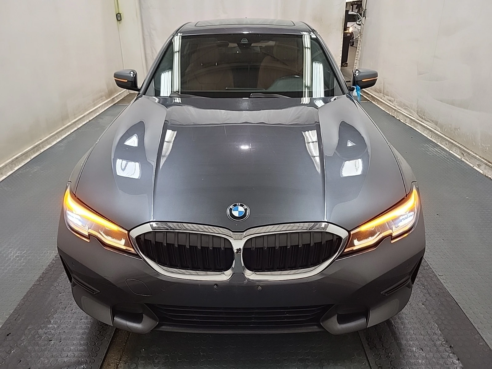 BMW 330 * CARFAX *    | Mobile.bg   3