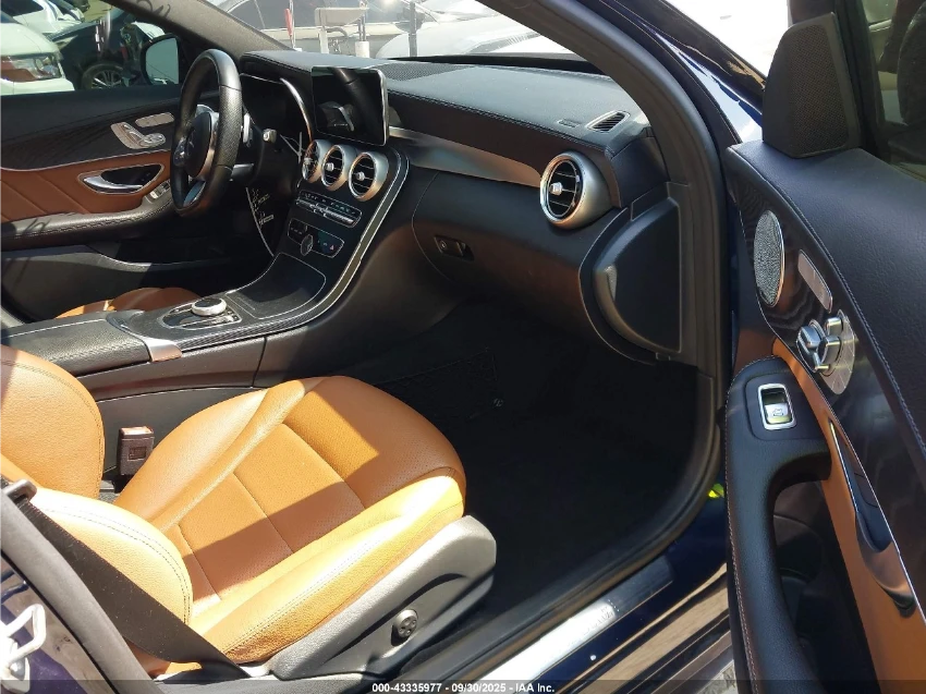 Mercedes-Benz C 300 Подгрев* Burmester* Камера* Панорама - изображение 10