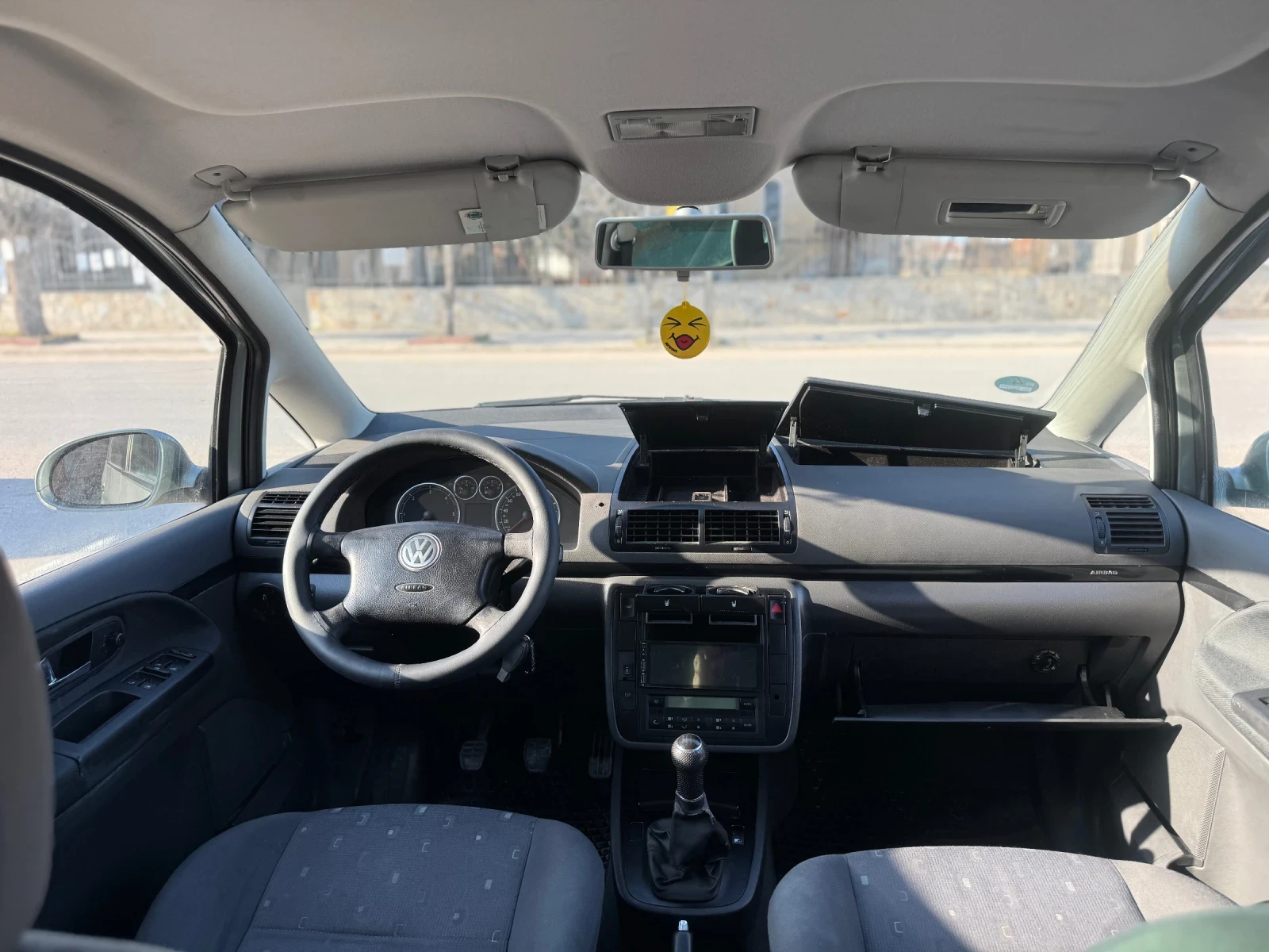 VW Sharan Нов внос от Германия 1.9TDI 116к.с, снимка 6 - Автомобили и джипове - 53890894