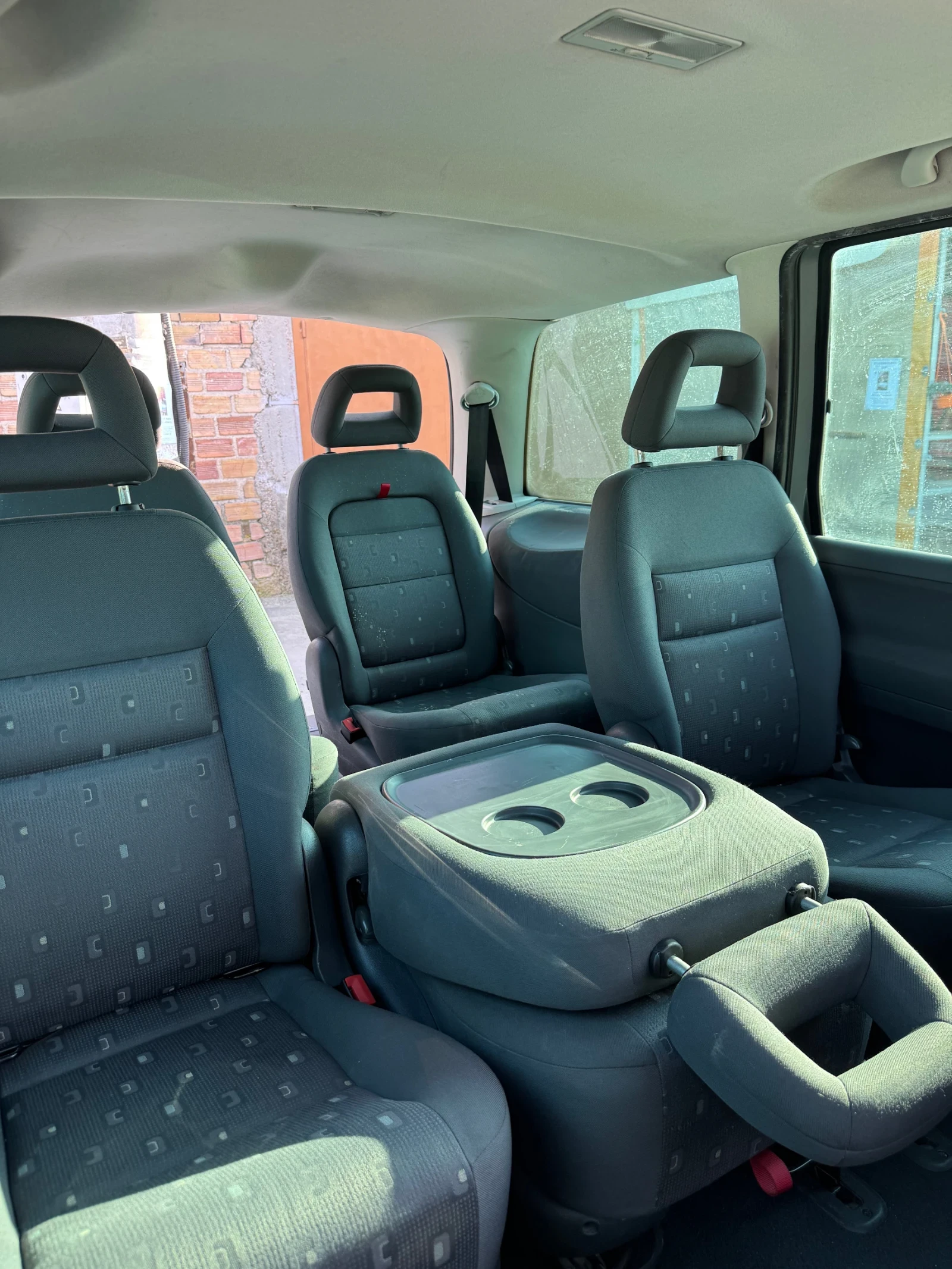 VW Sharan Нов внос от Германия 1.9TDI 116к.с, снимка 7 - Автомобили и джипове - 53890894