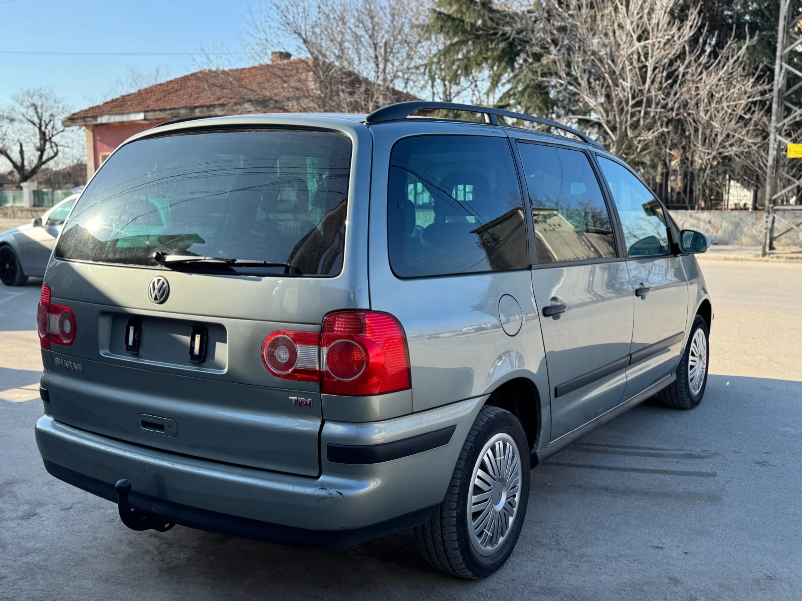 VW Sharan Нов внос от Германия 1.9TDI 116к.с, снимка 3 - Автомобили и джипове - 53890894