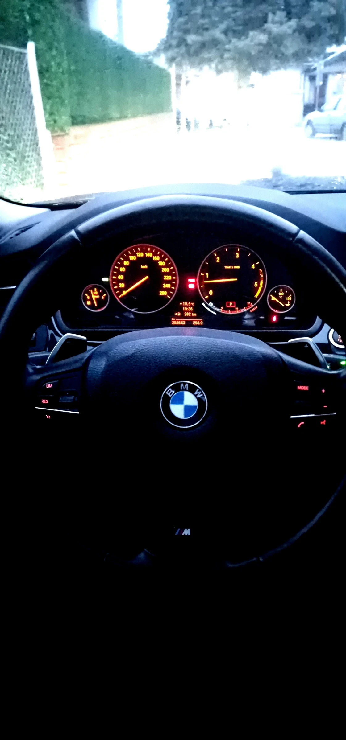 BMW 525 Facelift F90 M5 CS - G30 * 3.0 дизел * 8ZF * люк , снимка 8 - Автомобили и джипове - 54019731