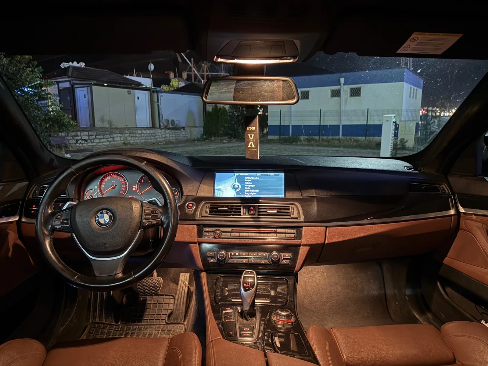 BMW 528 F10, снимка 4 - Автомобили и джипове - 54101611